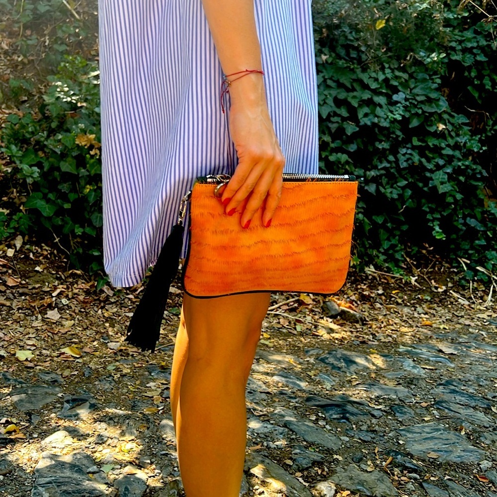 Orange suede green leather pouch - Picture 3 of 13